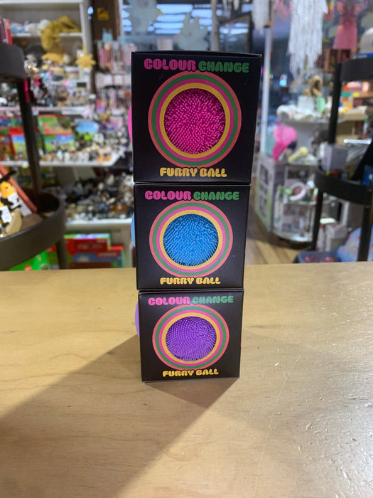 Smoosho's | Colour Change FURRY Ball