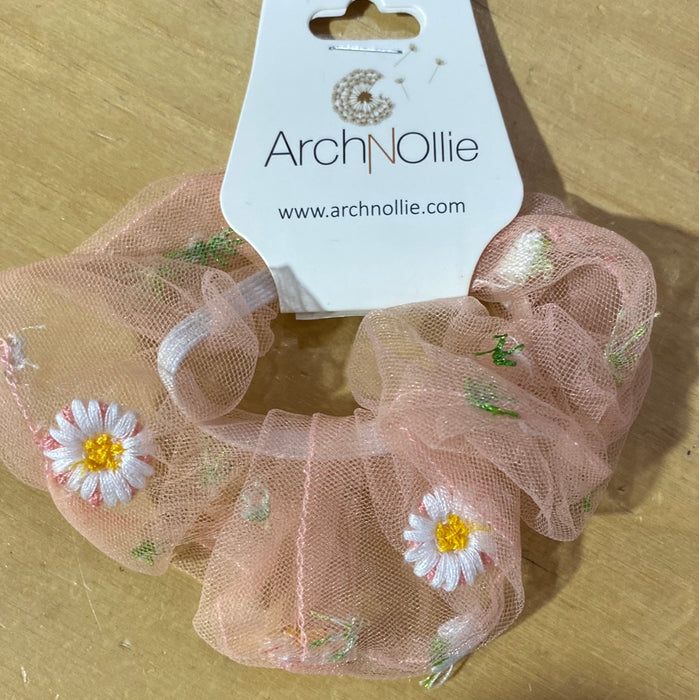 ArchNOllie | Embroidered Daisy Scrunchie