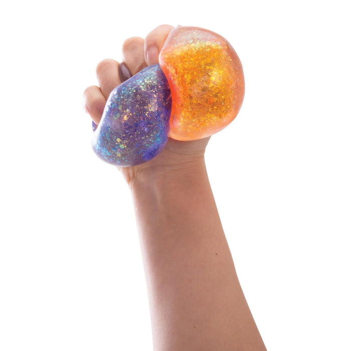 Discovery Zone | Sparkly Squish Cube