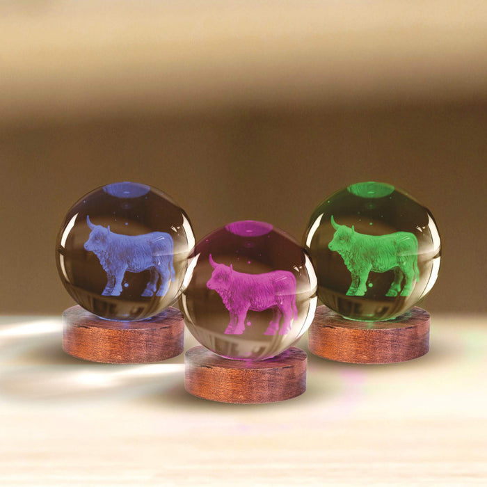 Highland Cow 3D Crystal Ball Lamp