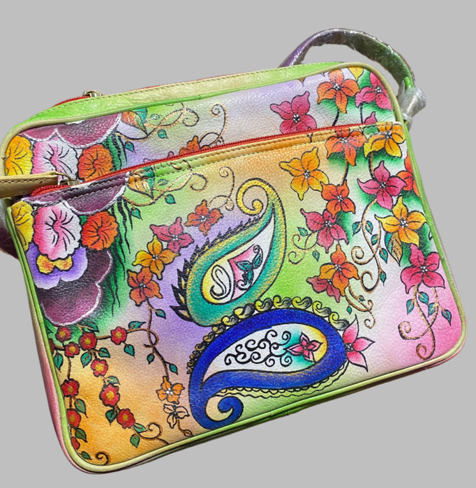 Modapelle | Hand Painted Handbag (1)