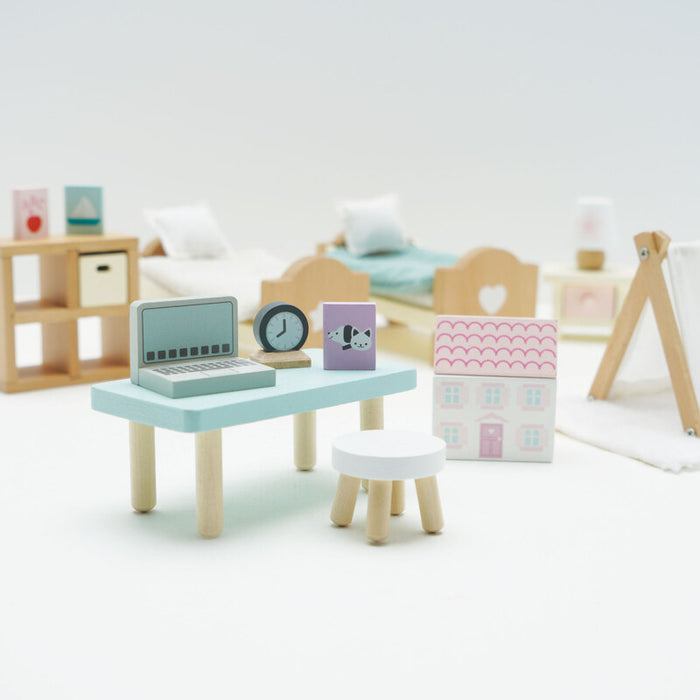 Le Toy Van | Wooden Dolls House Child's Bedroom - 24 piece