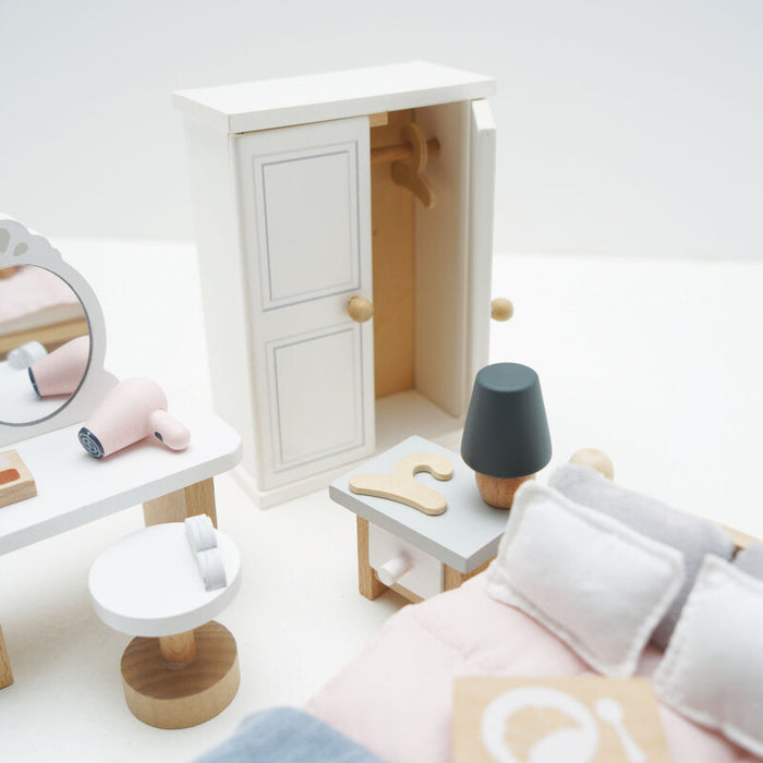 Le Toy Van | Wooden Dolls House Master Bedroom