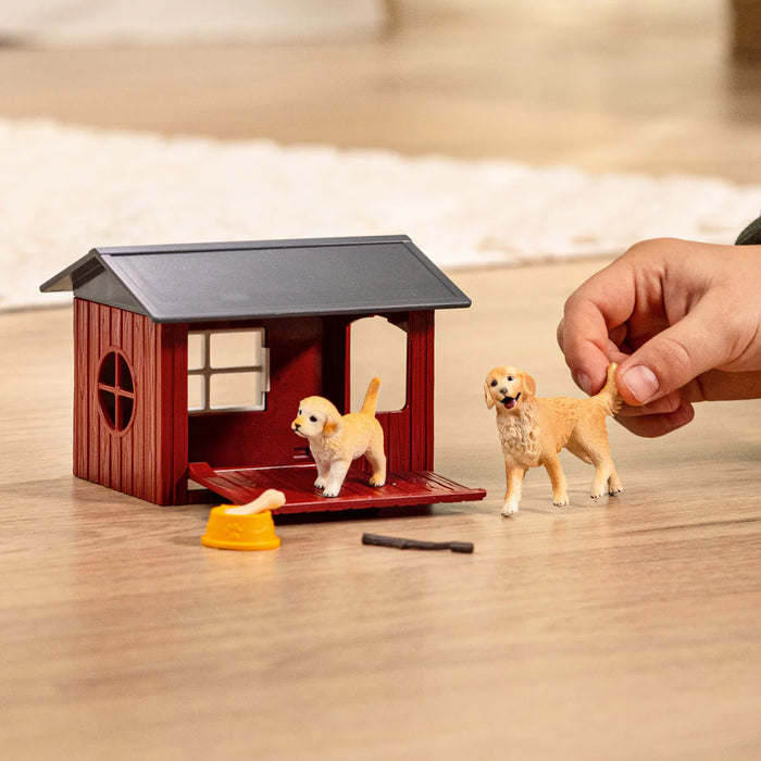 Schleich | Farm World | Dog Kennel with Golden Retriever