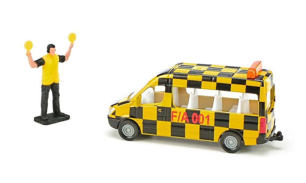 Siku | Commercial Aircraft with Accessories