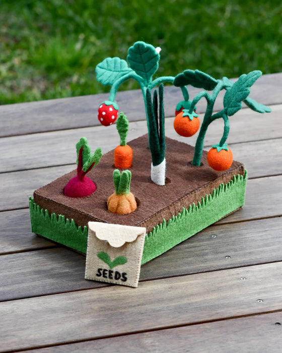 Tara Treasures | Felt Garden Planter Box with Plants and Vegetables