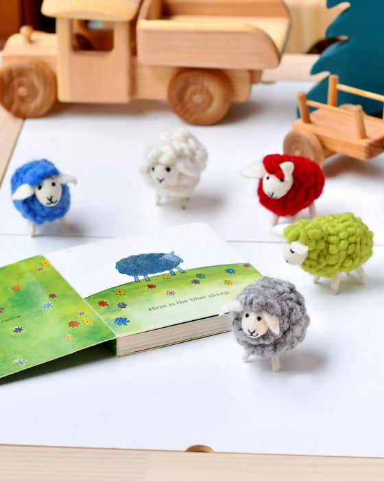 Tara Treasures | Felt - Green Sheep Set of 5