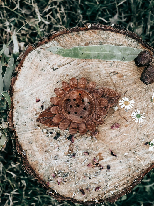 Wooden Daisy Strainer