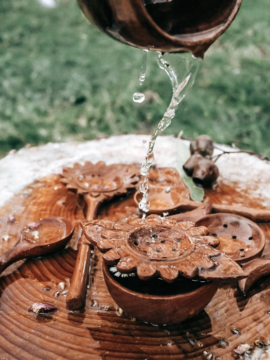 Wooden Daisy Strainer