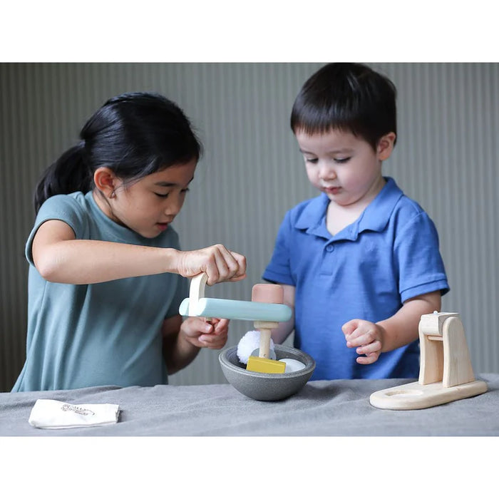 Plan Toys | Sustainable Play | Stand Mixer Set